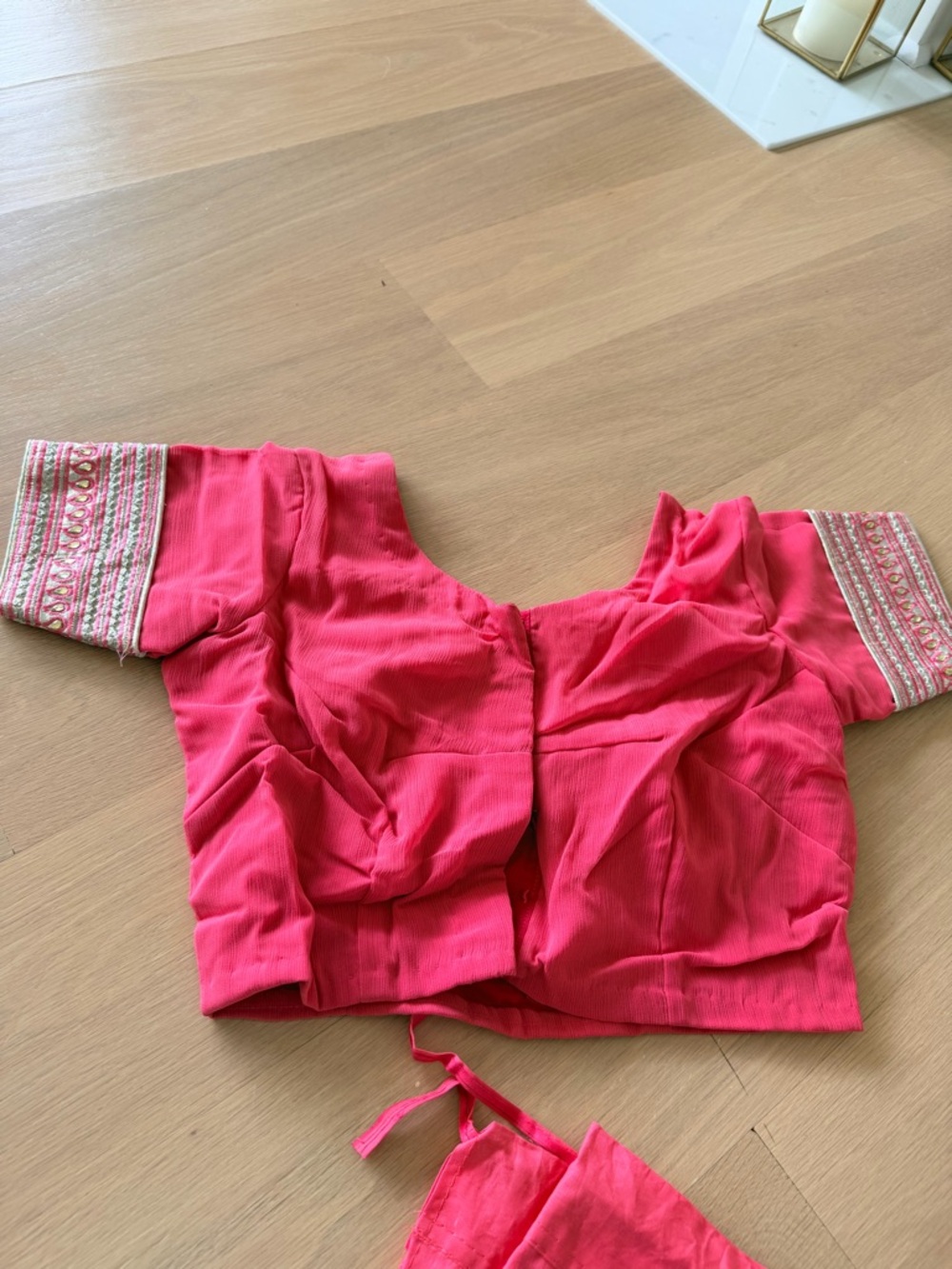 NWT: Embroidered Coral Pink Saree with Gold Accents - Picture 9 of 9